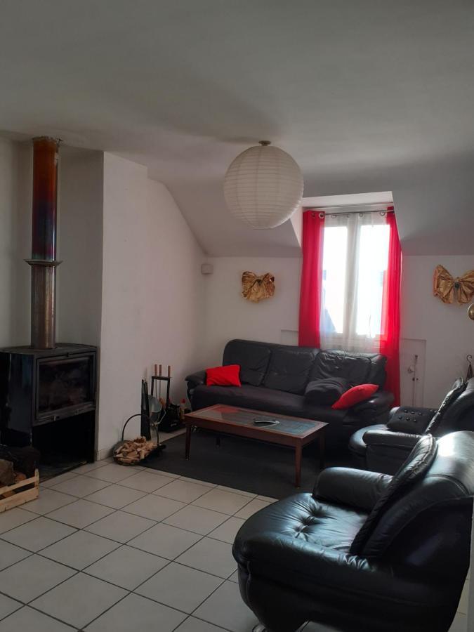 Appartement Spacieux Et Lumineux Oloron-Sainte-Marie Exteriör bild